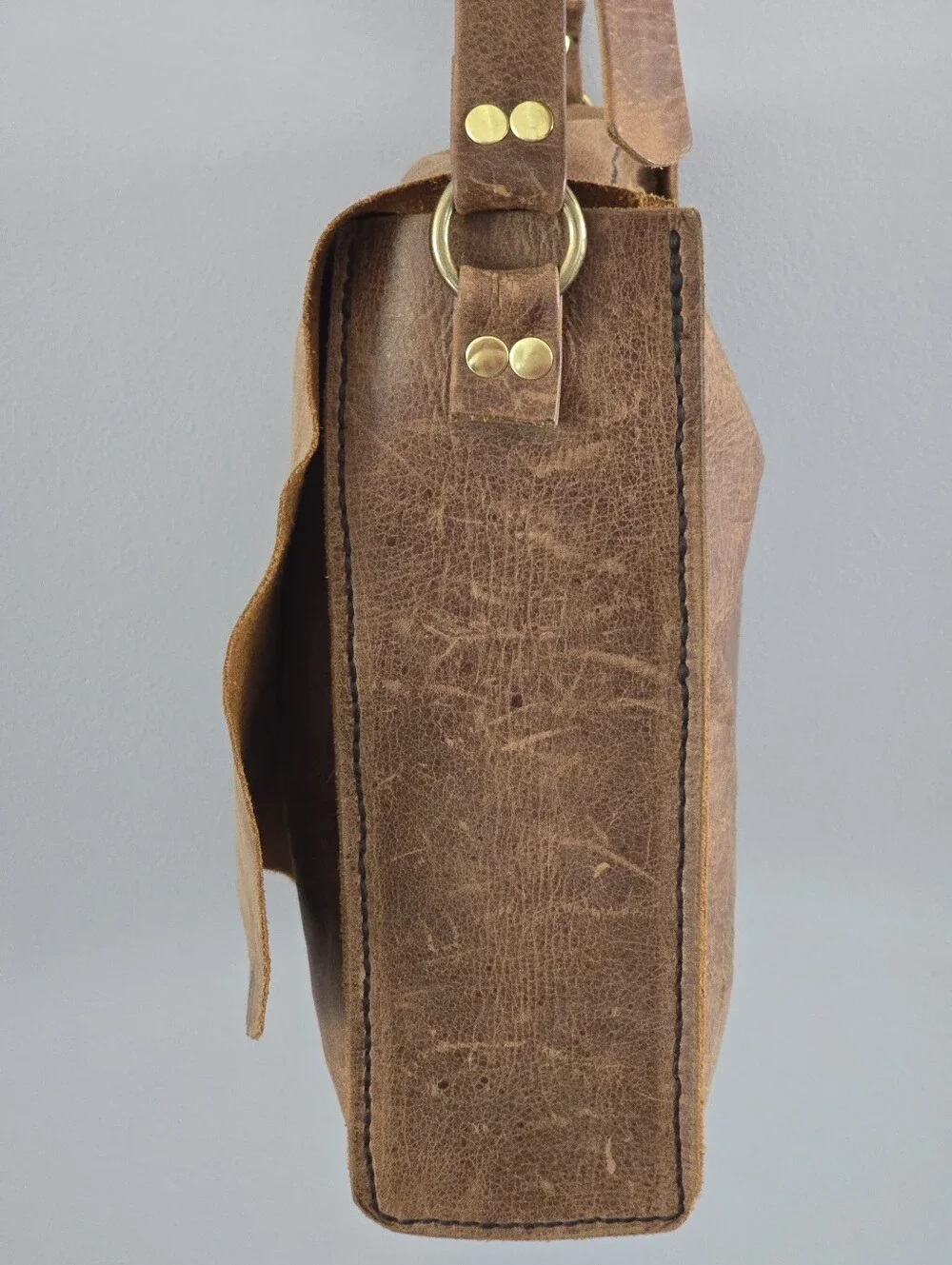 Vintage Ranch Style Branded Tan Leather Adjustable Buckle Strap Crossbody Bag